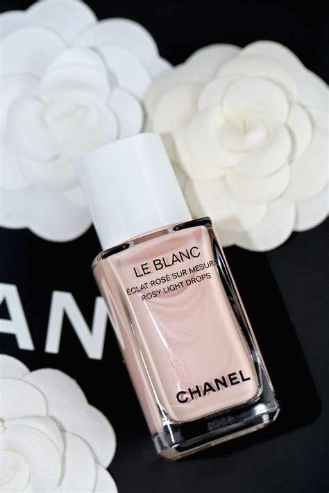 chanel le blanc rosee|Chanel le blanc light drops.